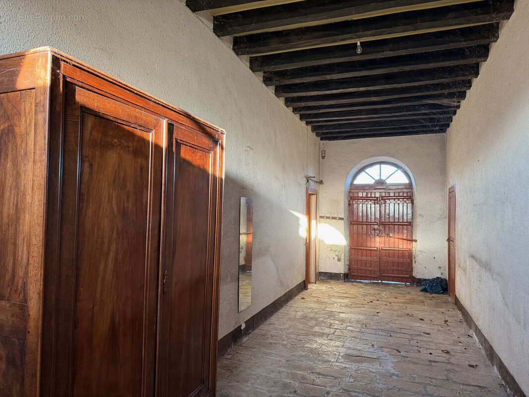 Maison à ARS-LES-FAVETS