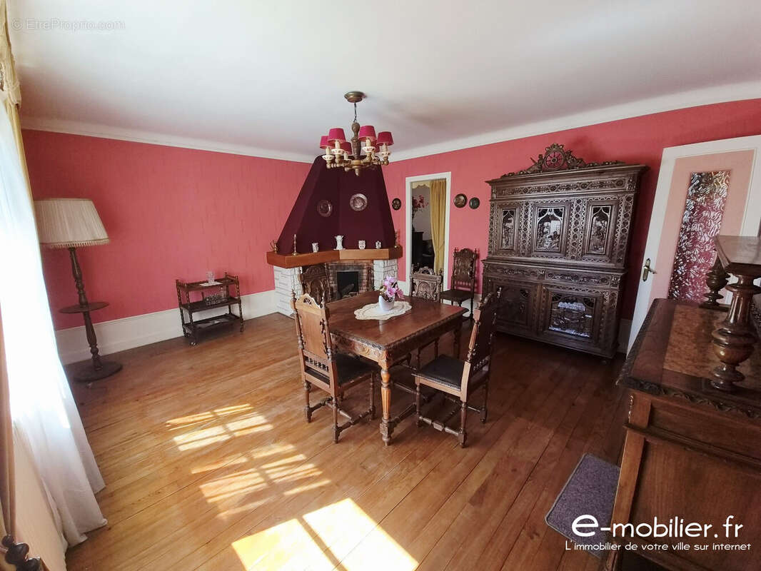 Maison à RIVERY