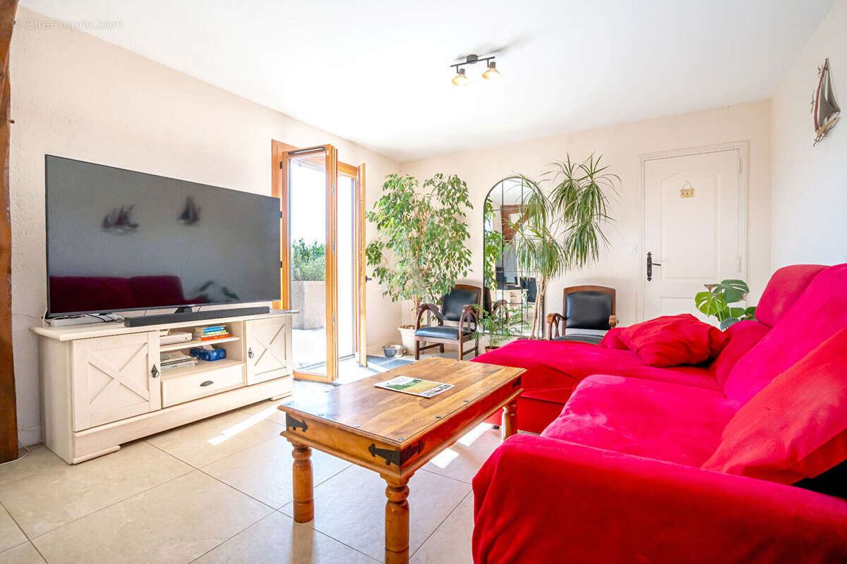 Maison à LE COUDRAY-MACOUARD