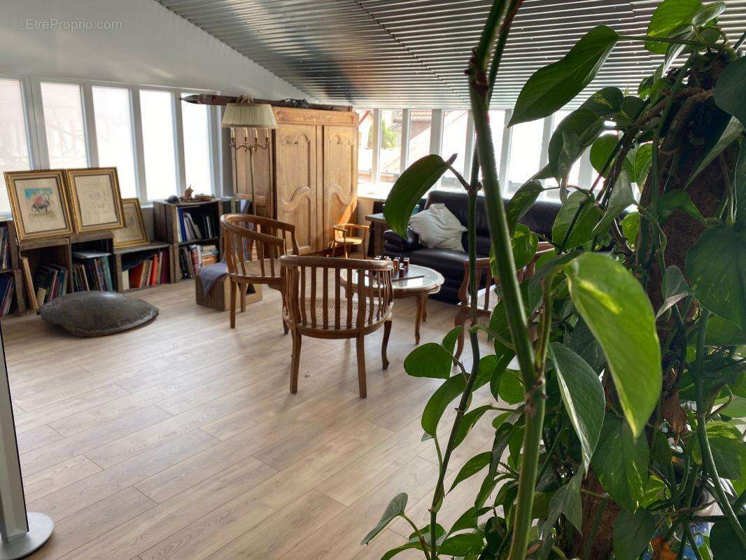 Appartement à SAINT-MAUR-DES-FOSSES