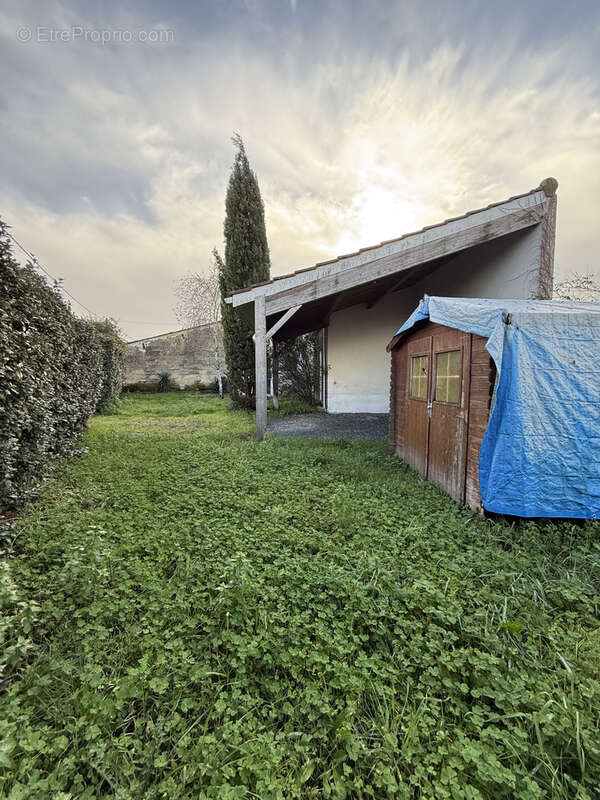 Maison à LALANDE-DE-POMEROL