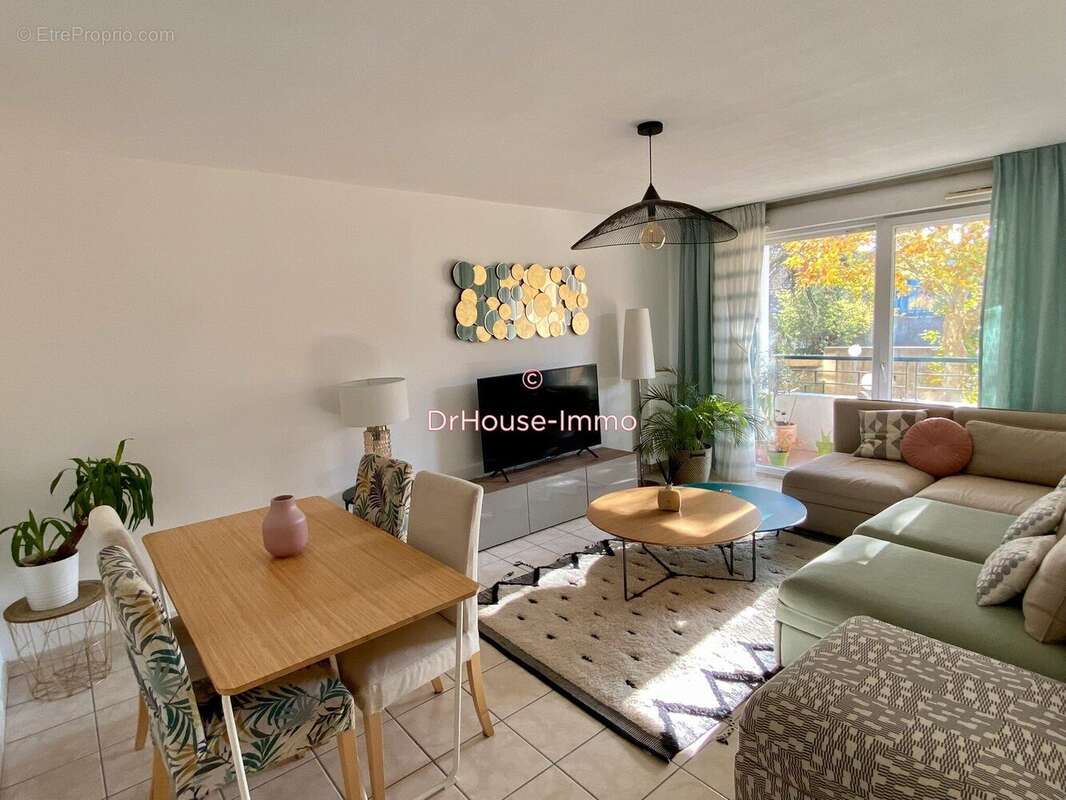 Appartement à SAINT-FONS