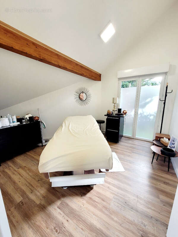 Commerce à MONTBONNOT-SAINT-MARTIN