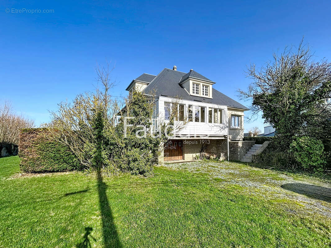 Maison à GOUVILLE-SUR-MER