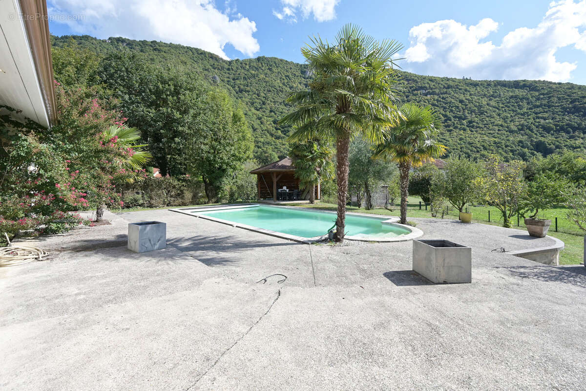 Maison à COGNIN-LES-GORGES