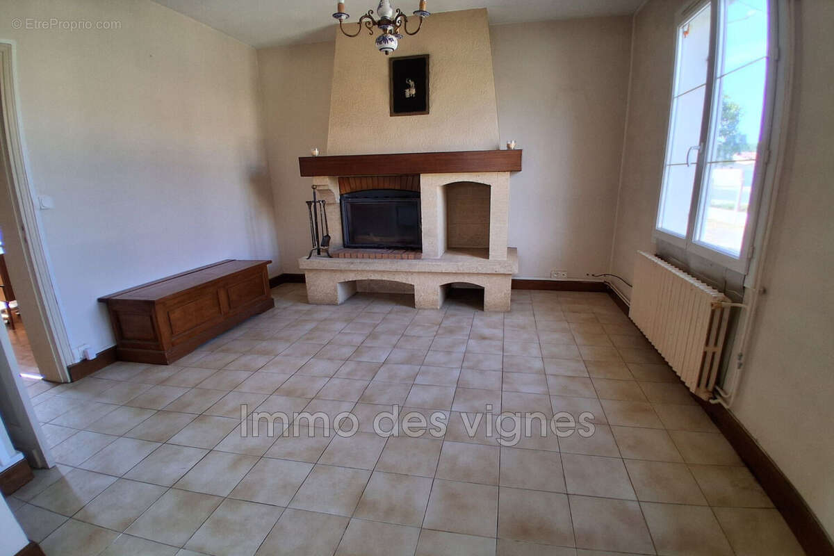 Maison 92 m² à Ambares-Et-Lagrave  - photo 4