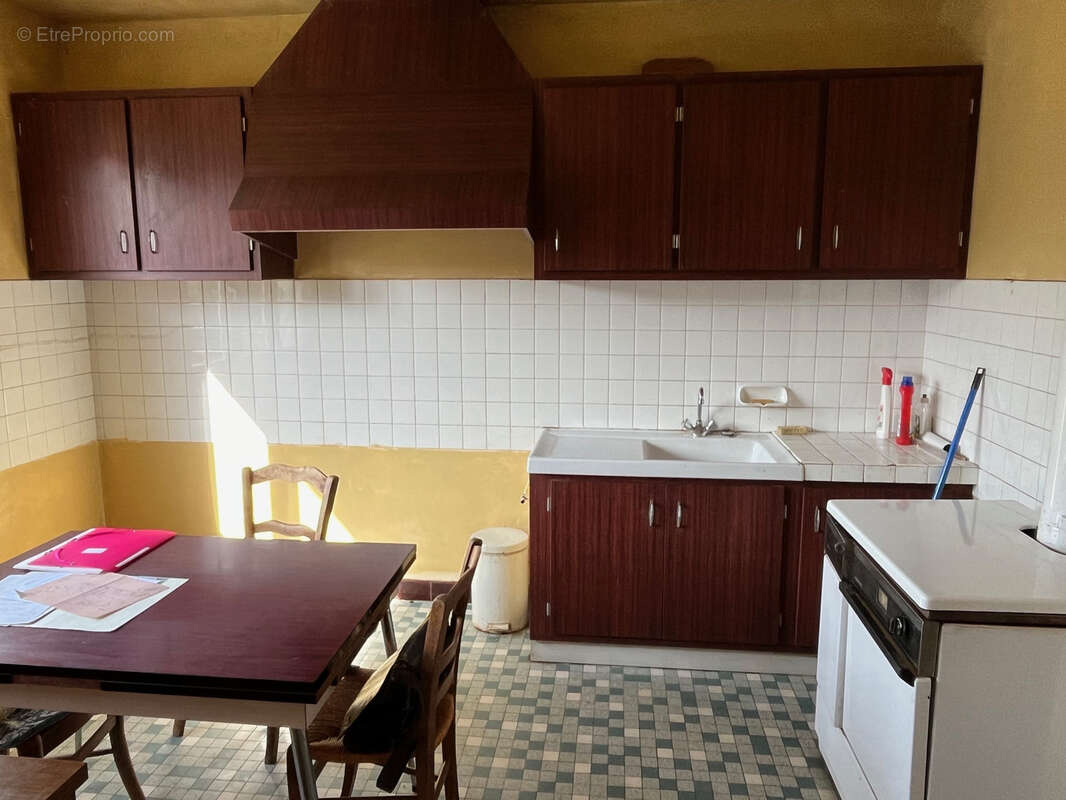 Charmante maison familiale avec jardin fleuri et garage - photo 6