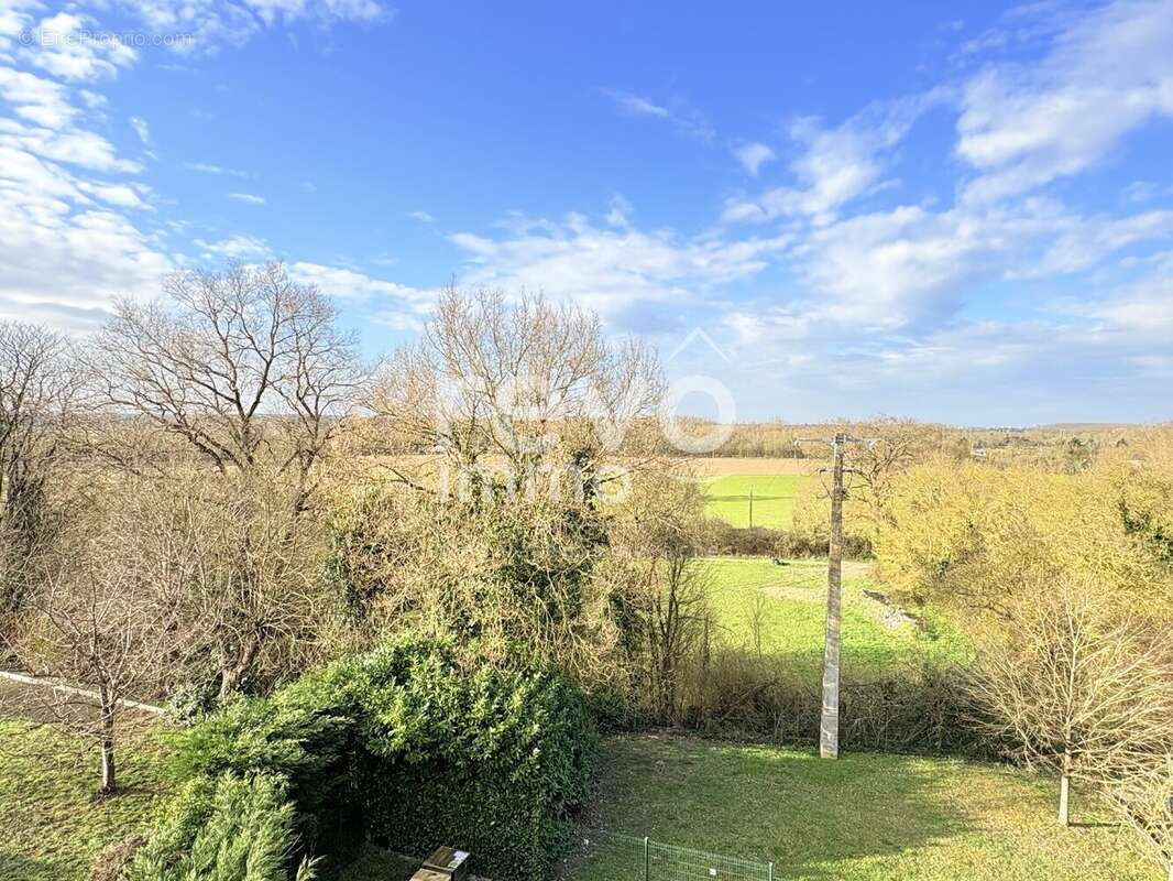 Appartement à MURS-ERIGNE