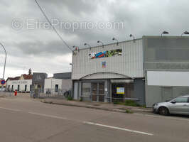 Commerce à SAINT-JULIEN-LES-VILLAS