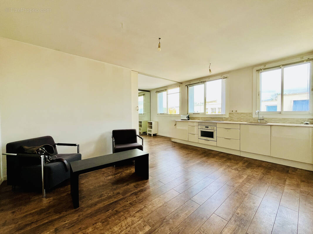 Appartement à MARSEILLE-8E