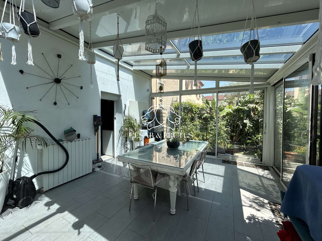 Maison à VAULX-EN-VELIN