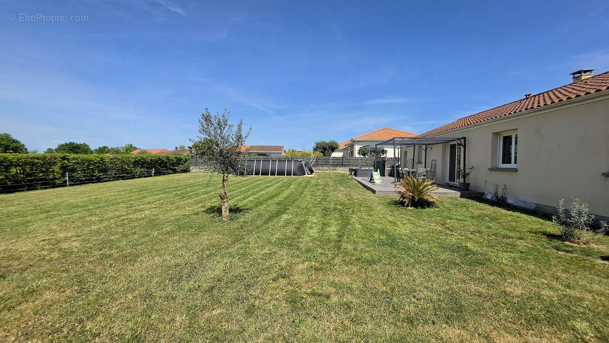 Maison à CERNUSSON