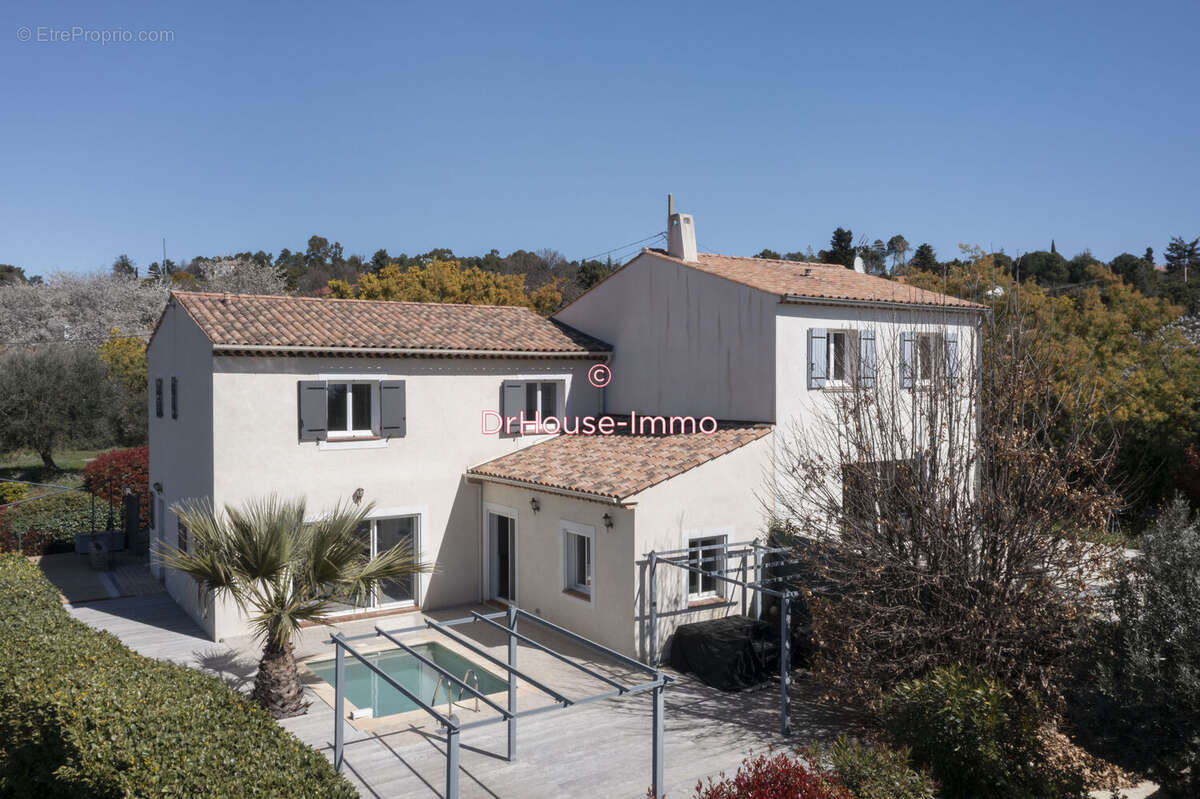 Maison à BERRE-LES-ALPES