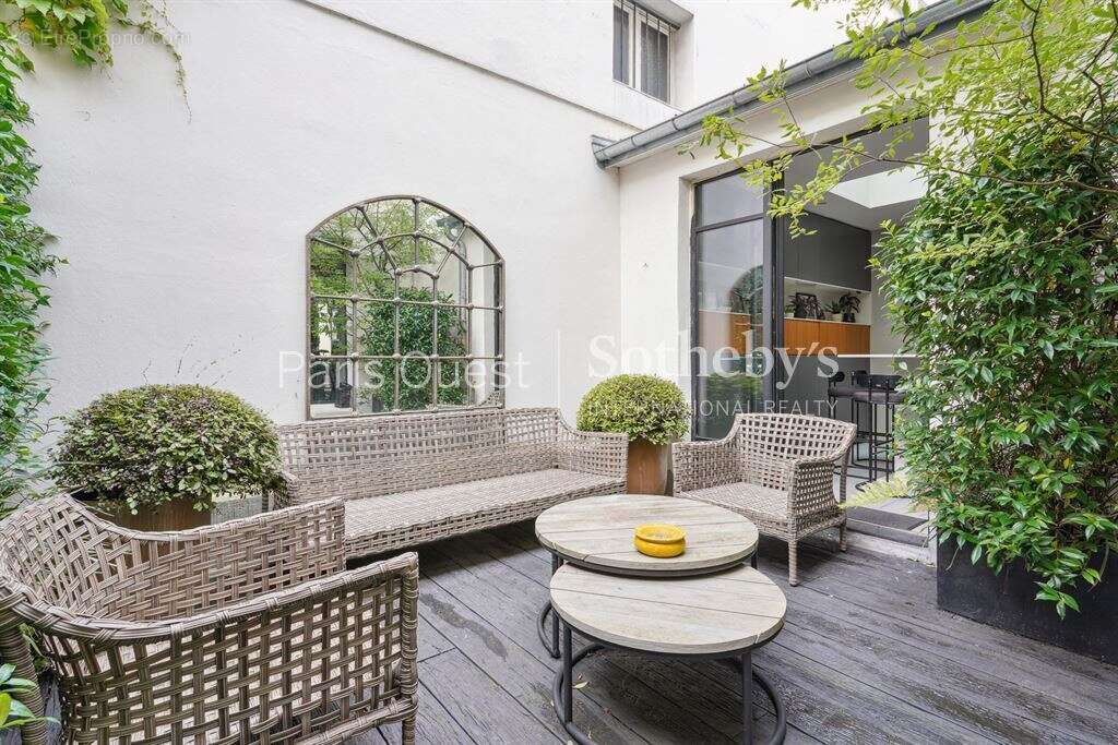 Maison à NEUILLY-SUR-SEINE