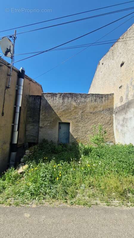 Maison à Waville F4 de 90 M2 avec jardin / parking et dépendance - photo 2