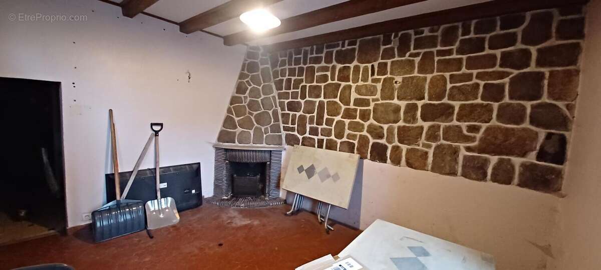 Appartement à RUYNES-EN-MARGERIDE