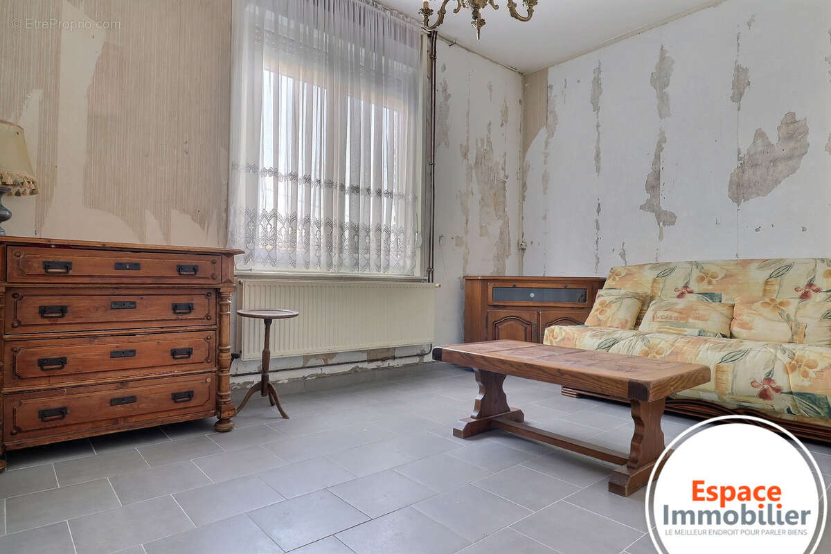 Élégante maison de cheminot avec grand jardin & dépendances   75 m2 Somain - photo 7