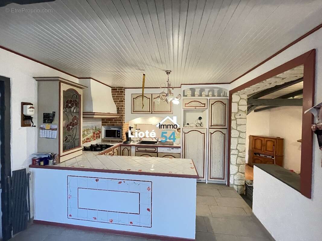 Maison à CREVECHAMPS