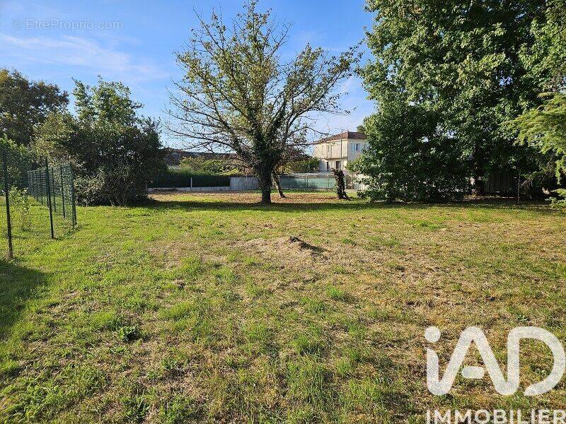 Photo 1 - Terrain à COUTRAS