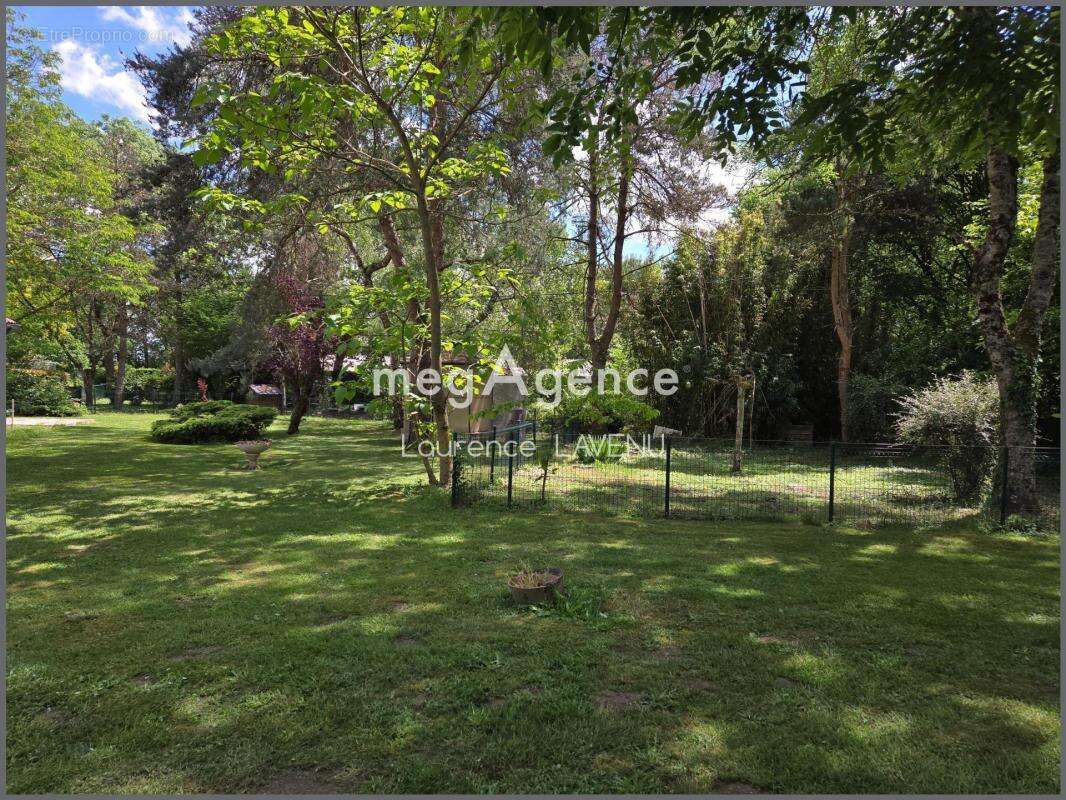Maison avec le nécessaire en plain-pied avec plus de 2 hectares attenants - photo 4