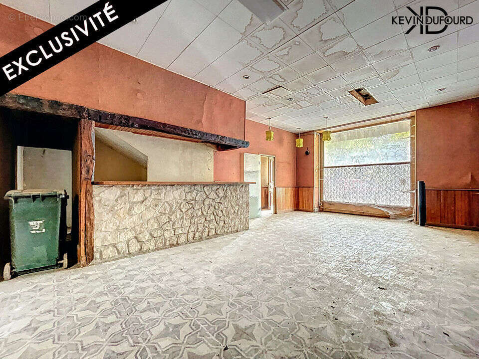 Commerce à VALS-LES-BAINS