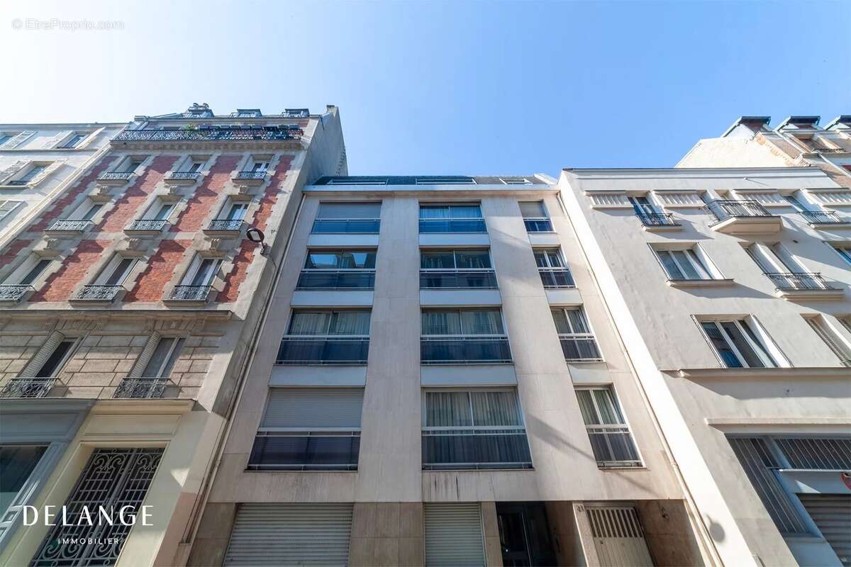 Appartement à PARIS-17E