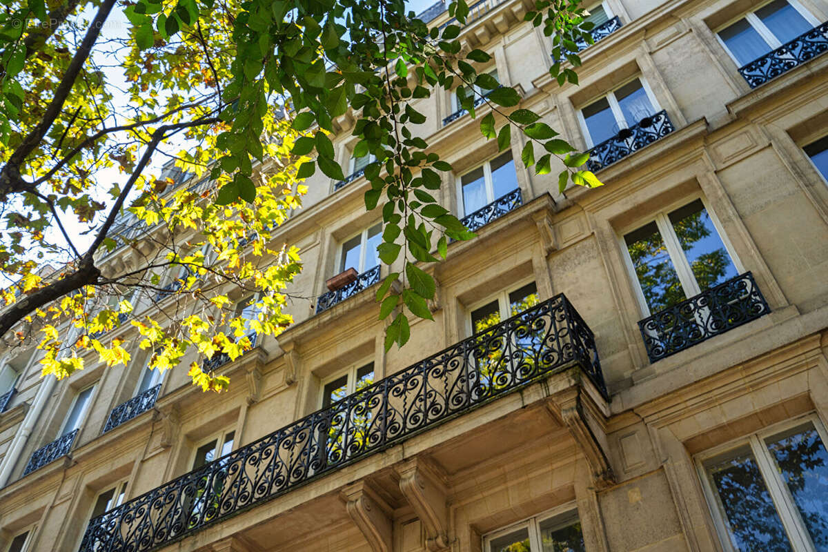 Appartement à PARIS-10E