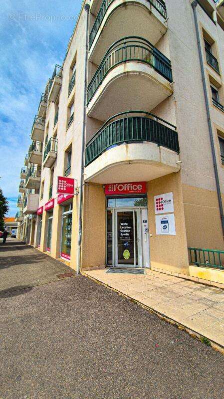 Nieul le Dolent, ensemble immobilier à rénover! - photo 2