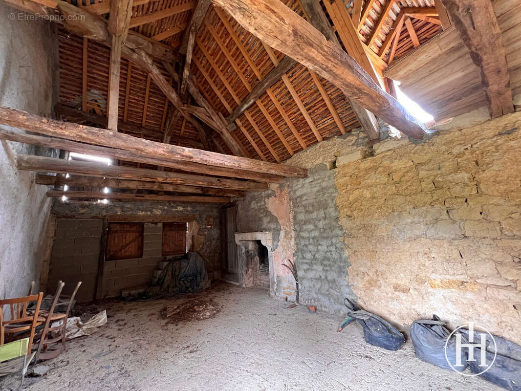 Maison à LOYE-SUR-ARNON