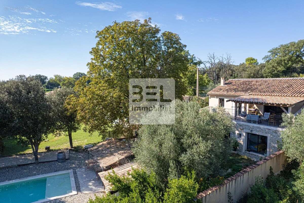 Maison à SUZE-LA-ROUSSE