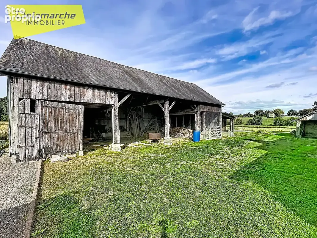 À vendre - Longère en pierres - 4 chambres - 2000m2 de terrain - Dépendance - Grandparigny (50600) - photo 13