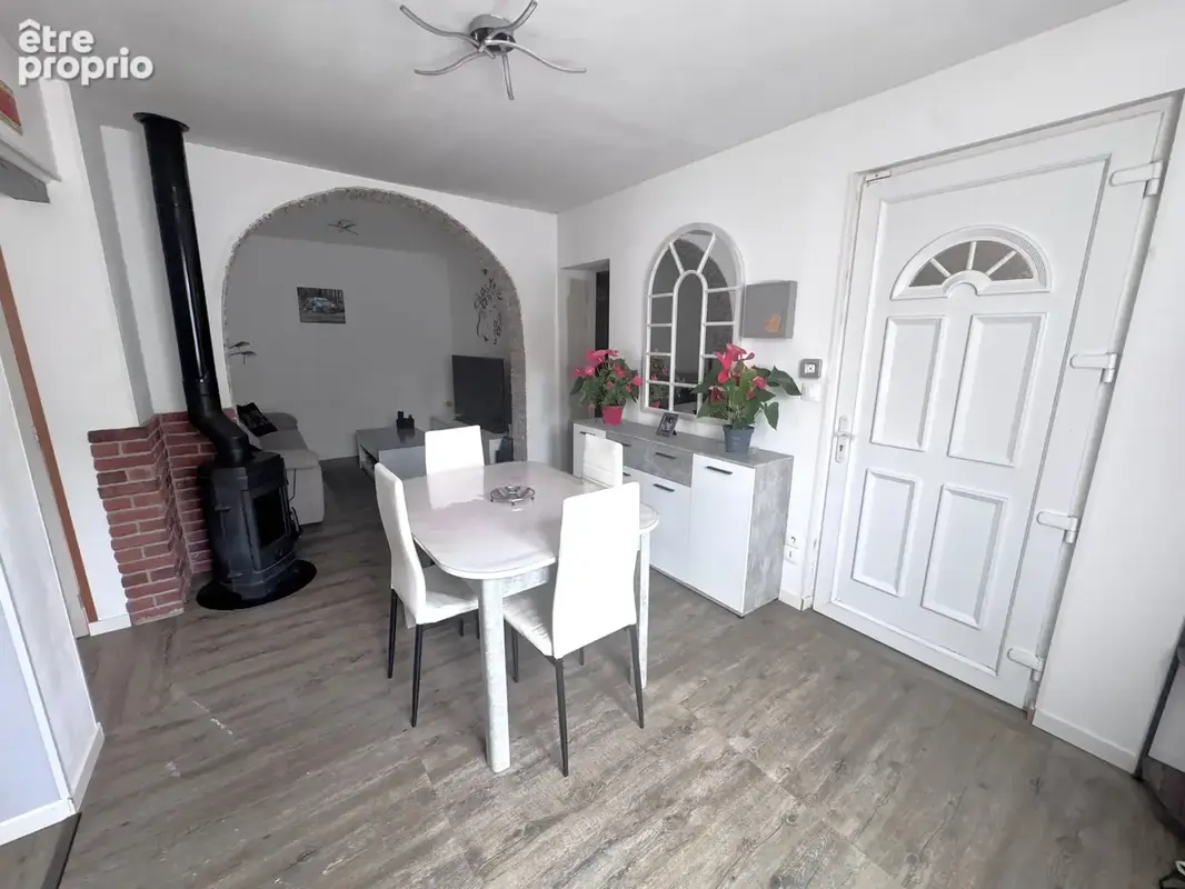 Maison d'habitation avec un grand garage de 65 m2 - photo 2