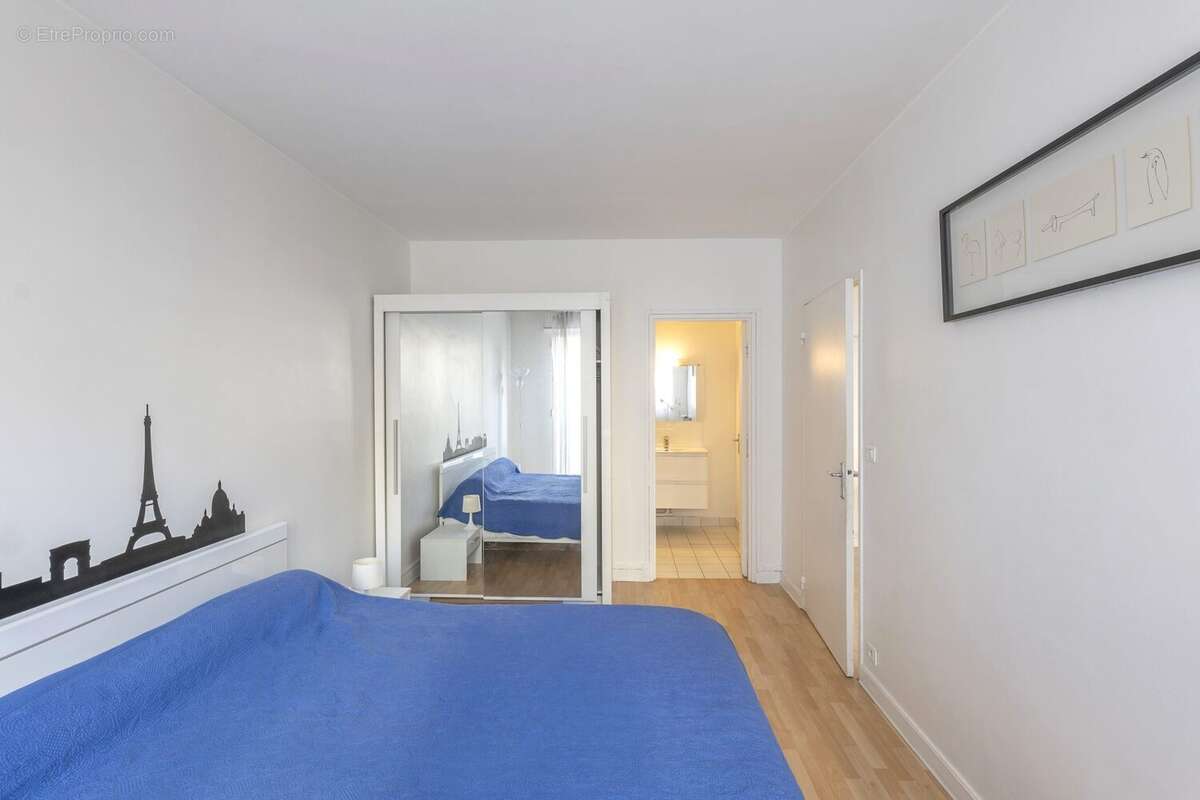 Appartement à PARIS-15E