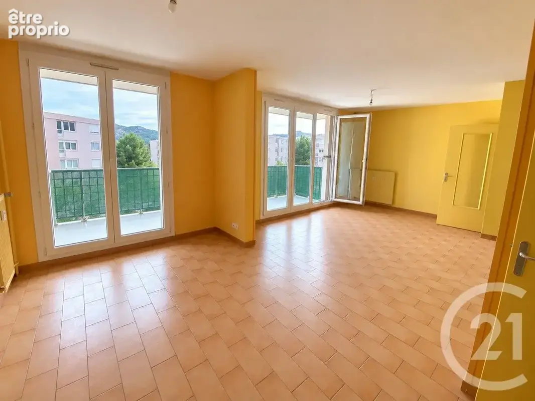 Appartement 5 pièces 82 m² à vendre à Toulon (83200) - photo 1