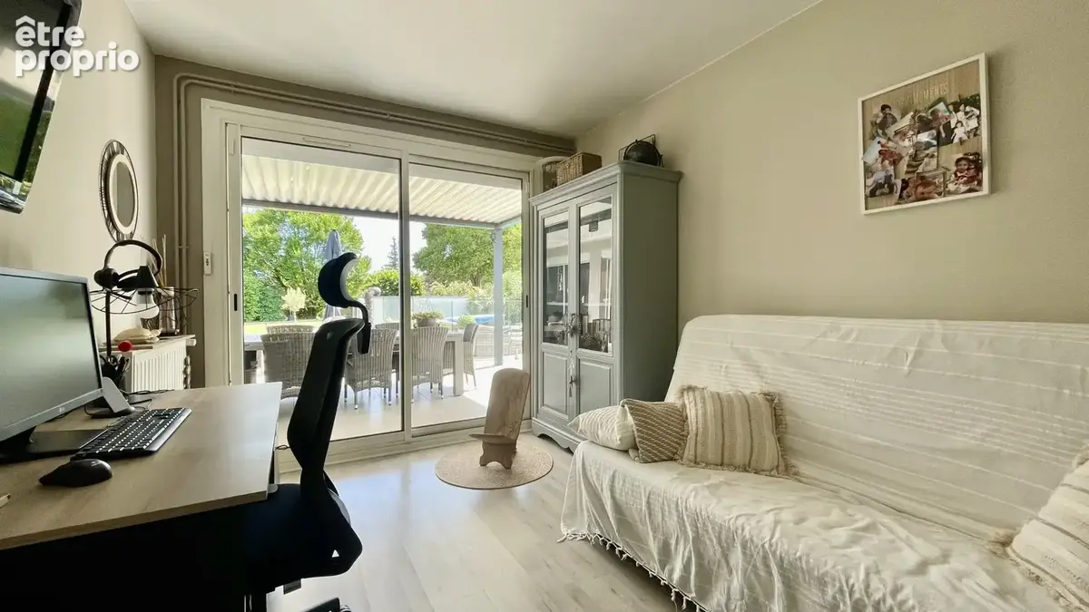Superbe Villa familiale avec piscine, jardin paysagé et terrain de pétanque / visite virtuelle. - photo 15
