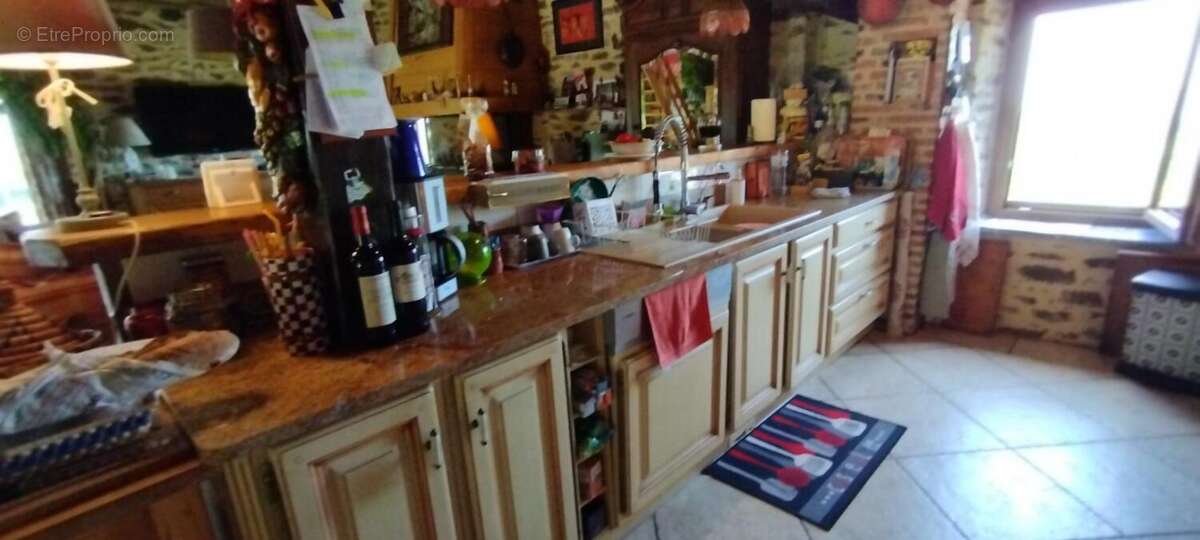 Maison à SAINT-LAURENT-LES-TOURS