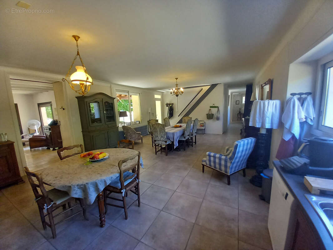 Ensemble immobilier de caractere avec deux habitations - photo 9