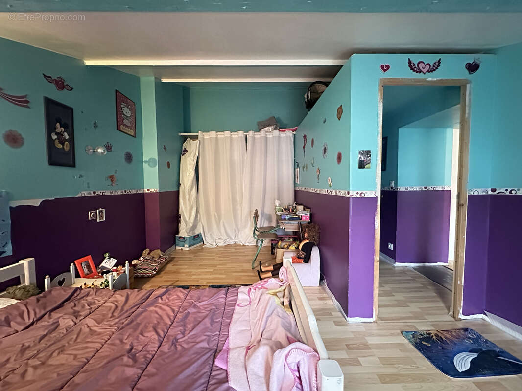 Maison à SAINT-ETIENNE-DU-BOIS