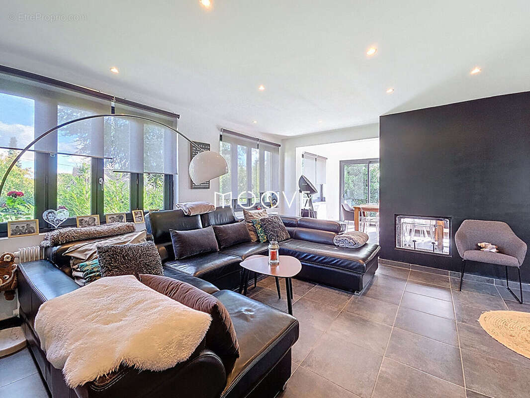 Maison à SAINT-OUEN-DU-TILLEUL