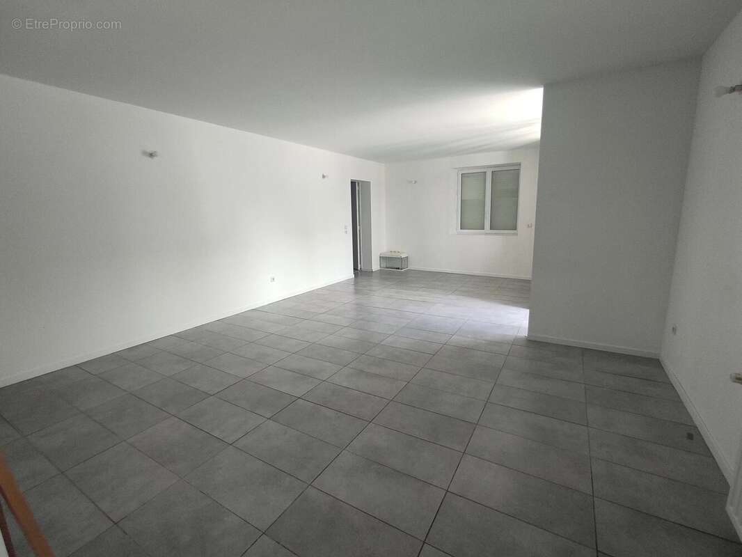 Ensemble immobilier - photo 6