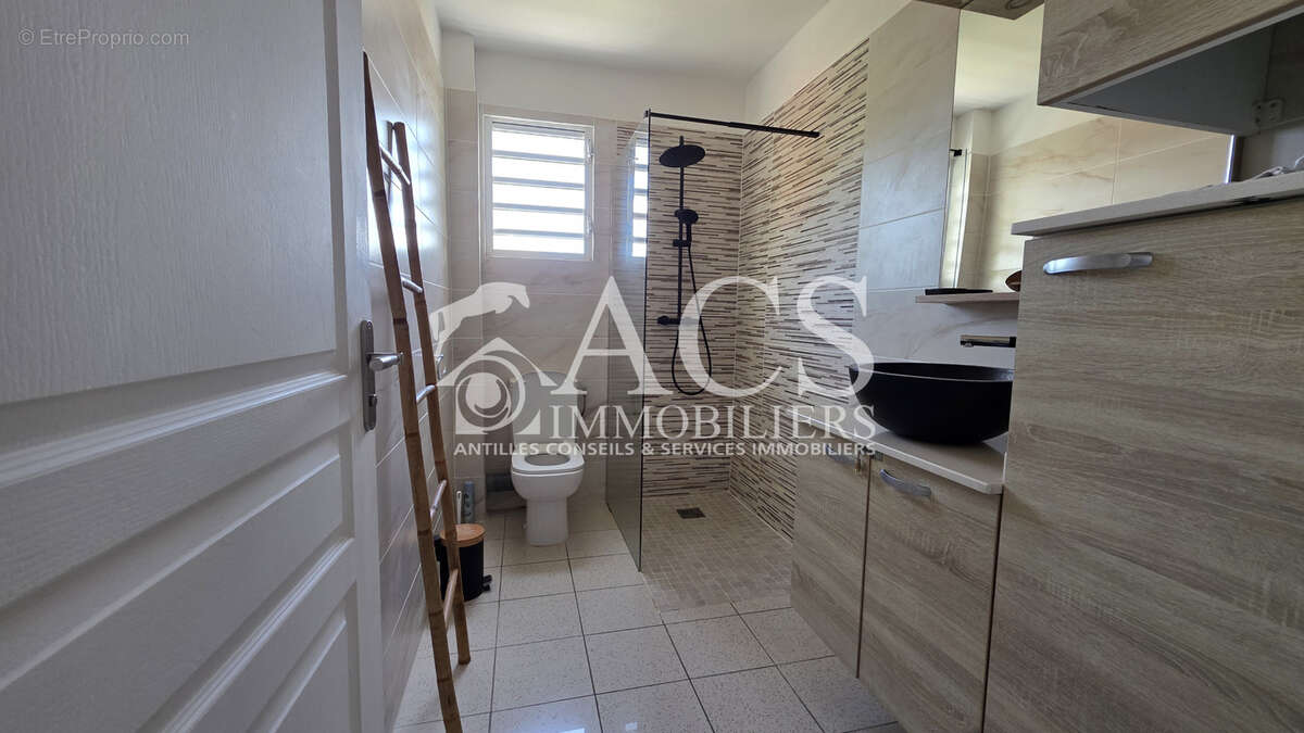Appartement à LES TROIS-ILETS