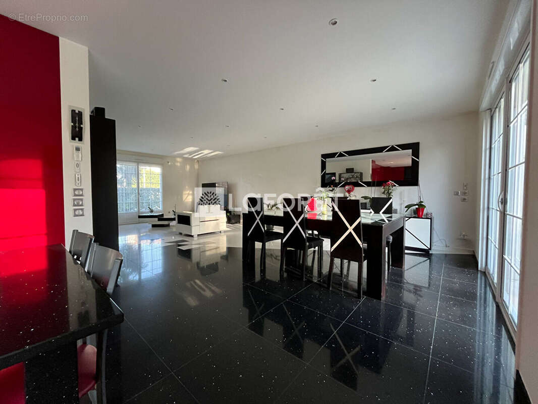 Maison à ORMESSON-SUR-MARNE