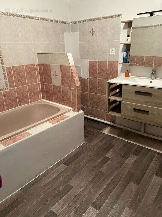 Maison à MONTREUIL-AUX-LIONS