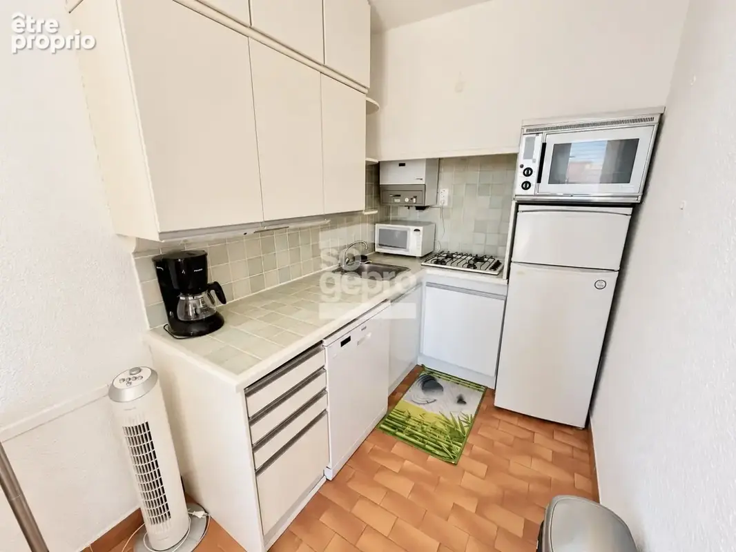 Réf : 2367 - Vente Appartement 3 Pièces traversant avec vue Port ! - photo 7