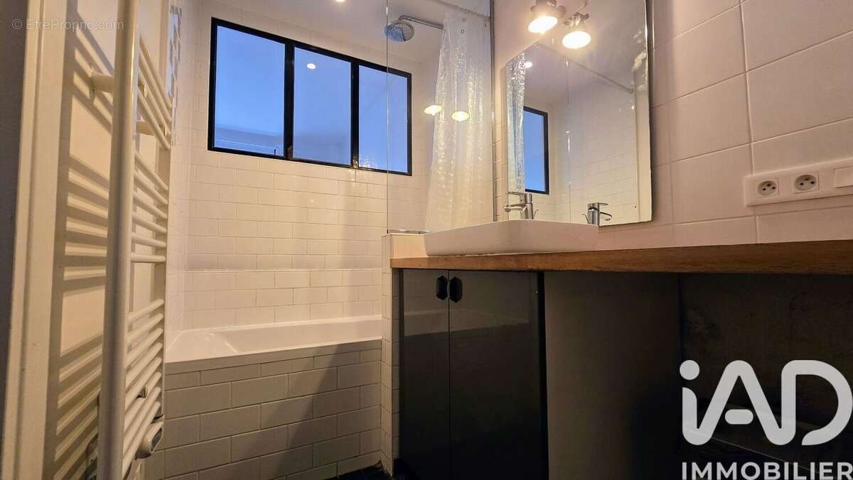 Photo 7 - Appartement à ASNIERES-SUR-SEINE