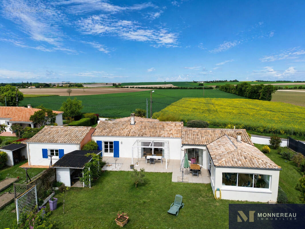 Maison à MESCHERS-SUR-GIRONDE
