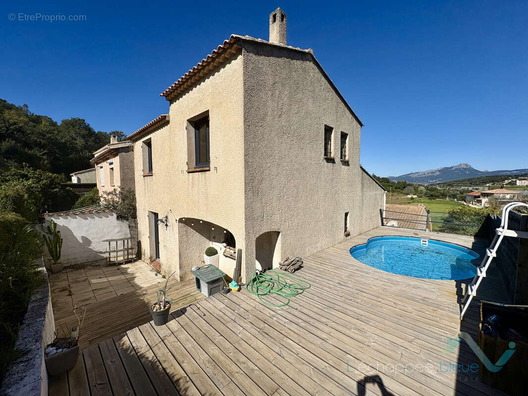 Maison à CARQUEIRANNE