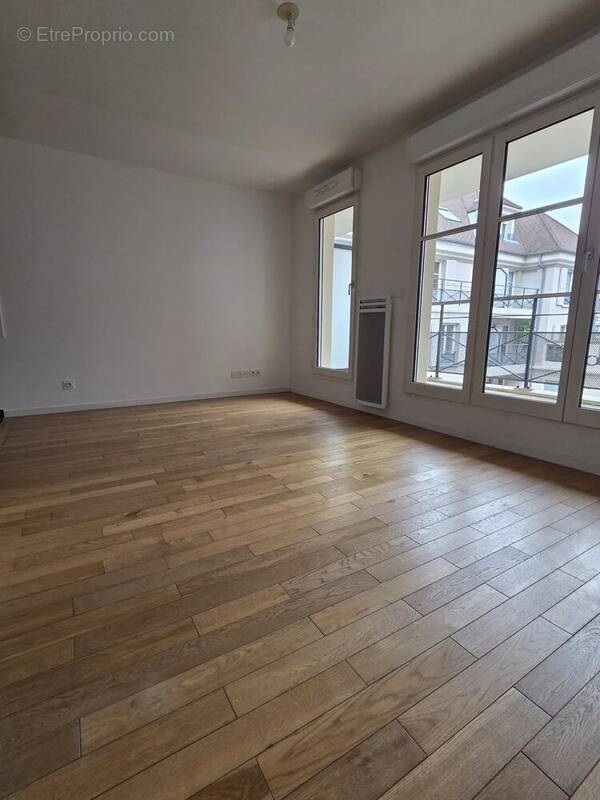 Appartement à MAISONS-LAFFITTE