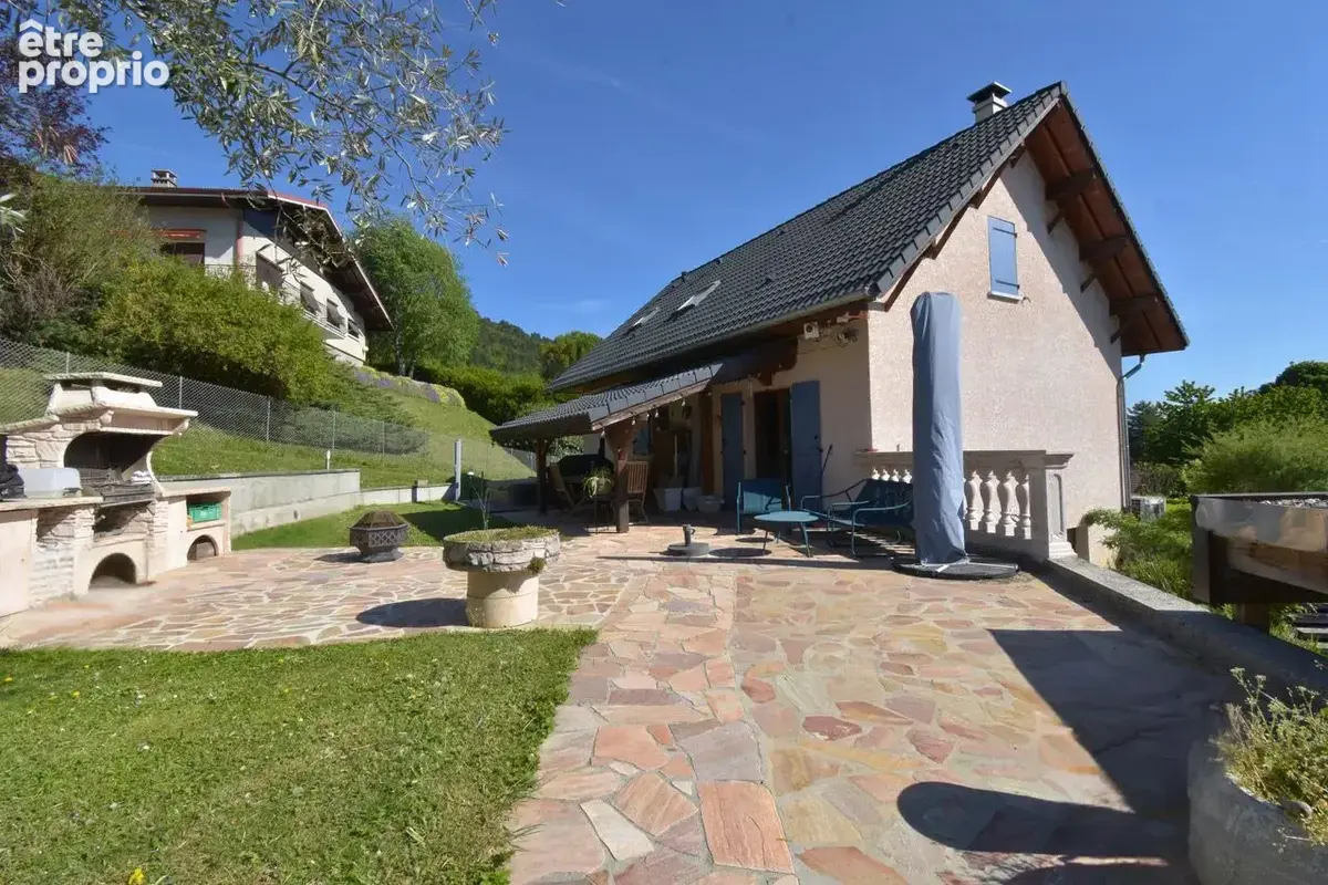 Maison à MONNETIER-MORNEX