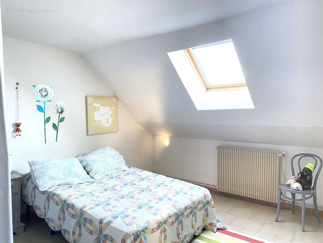 Maison 149 m² à Courtenay  - photo 16